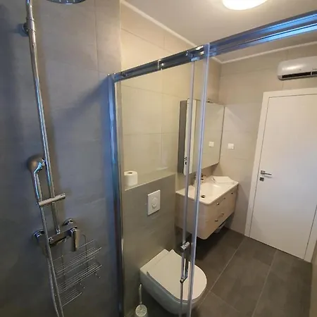 Mariposa 83m2 New With Garage *