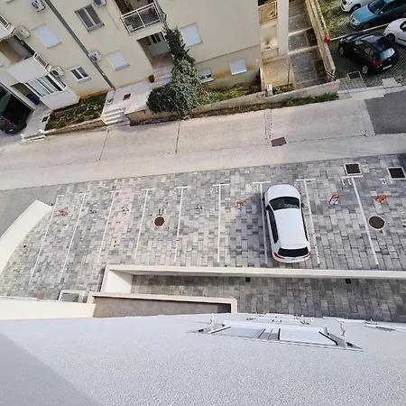 Apartment Mariposa 83m2 New With Garage *