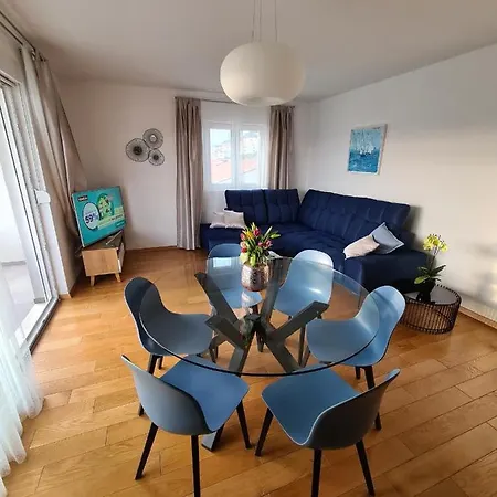 Apartment Mariposa 83m2 New With Garage