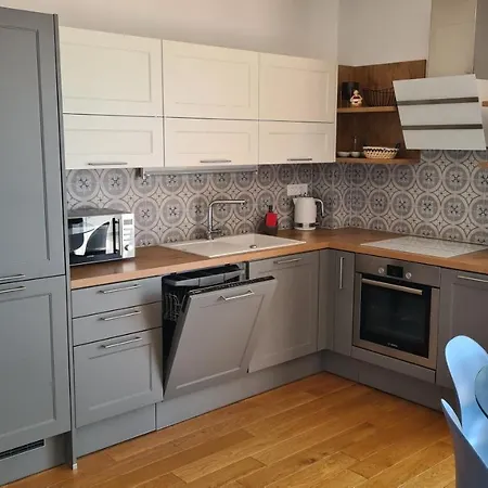 Mariposa 83m2 New With Garage 마카르스카