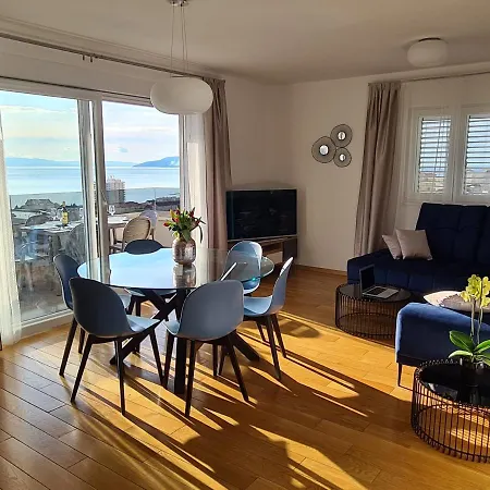 Apartment Mariposa 83m2 New With Garage Makarska