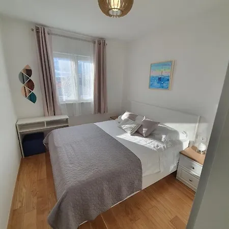 Mariposa 83m2 New With Garage