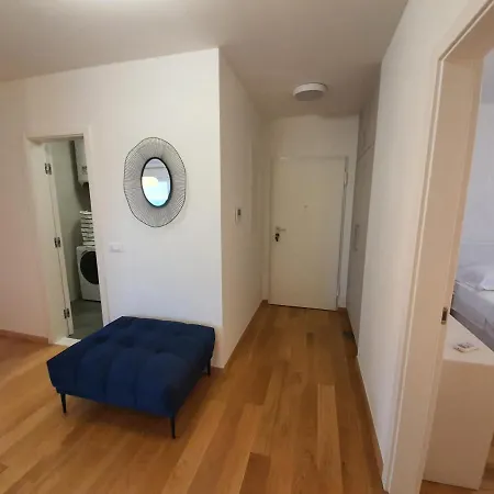 Mariposa 83m2 New With Garage * Makarska