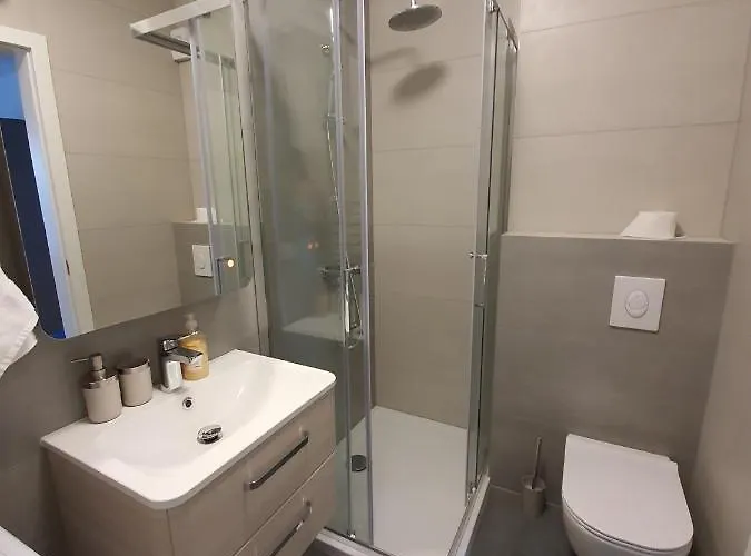 Mariposa 83m2 New With Garage * Makarska