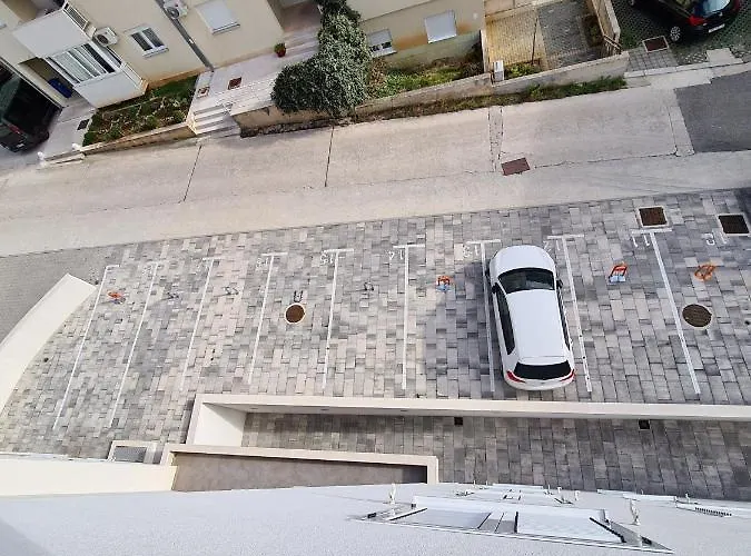 Apartment Mariposa 83m2 New With Garage *