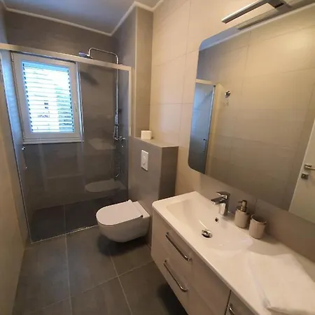 Mariposa 83m2 New With Garage Apartament *