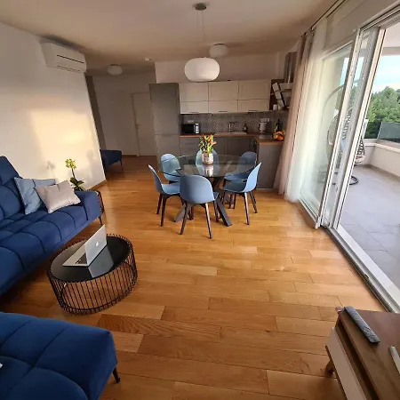 Apartman Mariposa 83m2 New With Garage *