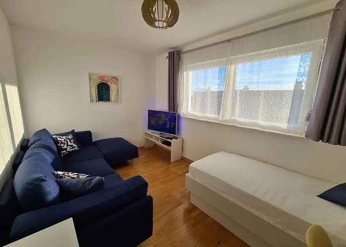 Apartman Mariposa 83m2 New With Garage Makarska